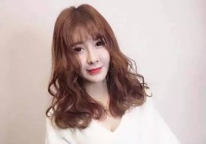 ������Ů���ʺ�ʲô���� Ӱ��ͷ�����۵���������Ҫ���ڵ�һλ