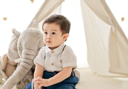 һ�����б����������ͷ�� ��������˧���Ķ̷���������С��̫