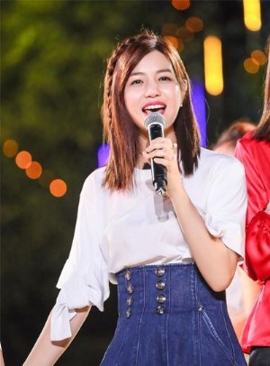 Ů������������̫��С�� ������Ů�����˵�ӡ��