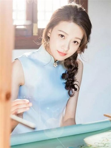 心形脸怎么扎头发图片 看起来有福气的扎发造型