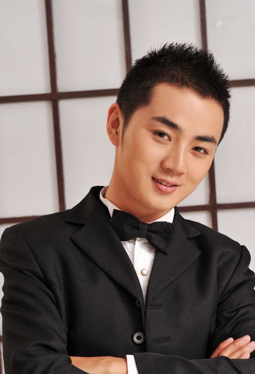 男生理帅酷时尚短头发发型图 潮流最新款的男生短发造型示范