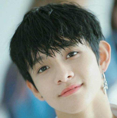 男学生做什么烫发发型合适些 学生派短发烫发图片不用担心颜值