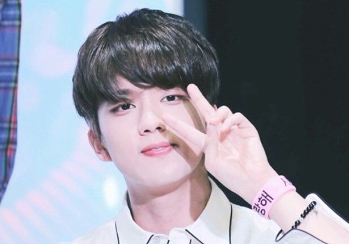 男学生做什么烫发发型合适些 学生派短发烫发图片不用担心颜值