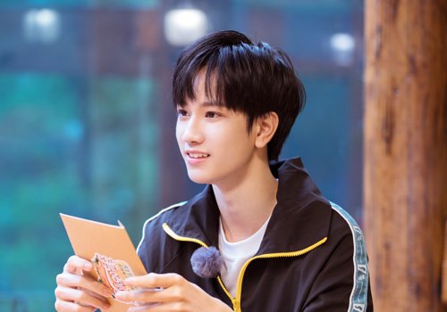 15到18岁中学男生小清新黑色短发设计 做阳光小鲜肉校草还好打理