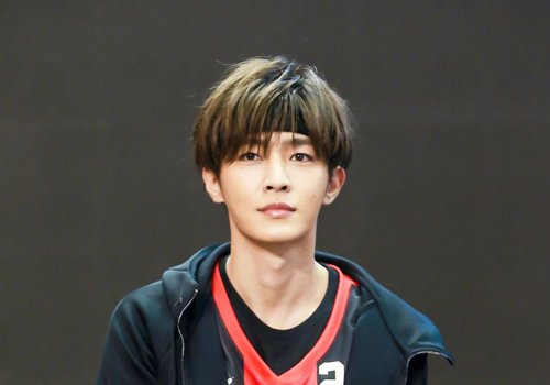 头发多且犯懒男生想帅也行 get最新款男生易打理短发轻松做男神