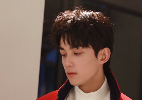 头发多且犯懒男生想帅也行 get最新款男生易打理短发轻松做男神