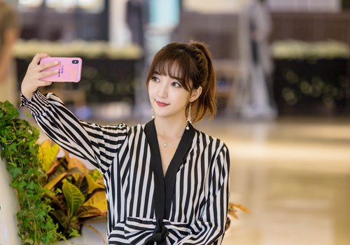 脸大不是病,照相要人命,大脸女生试试这几款刘海怎么拍都不怕