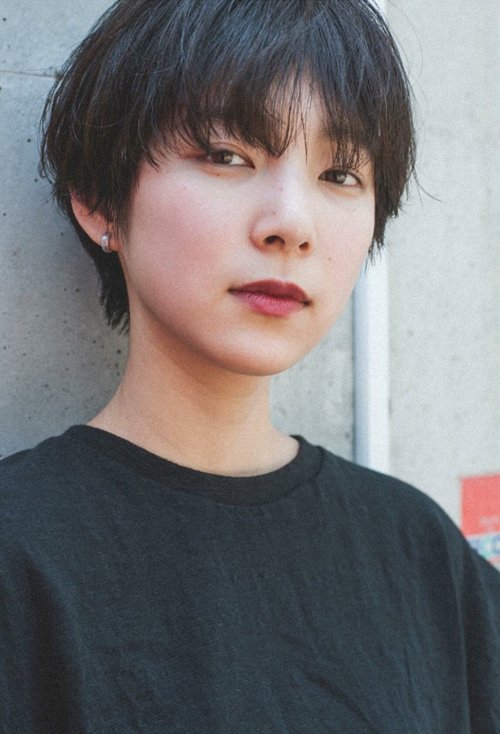 ��ͷ������Ů����μ��̷� ���˫�ֵ�Ů����ͷ��