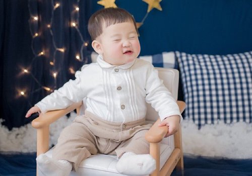 1岁的小男孩都有哪些合适的发型图片 最全的男童发型梳法解决问题