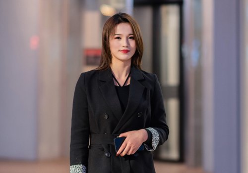 胖脸女生梳沙宣头时髦气质 适合胖脸女生梳的沙宣短直发有这几款