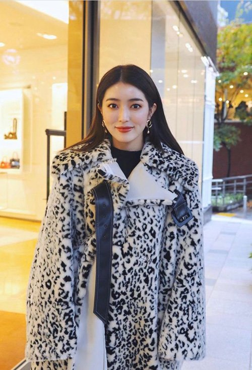 Բ���߸���Ů������ ����ʱ�г�ͷ������