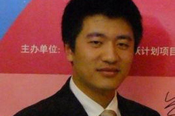 ֣�ݴ�ѧ������ѩ�� ѧУʱ���չ���������츳