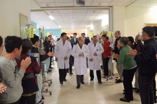 �����С����ֲ��˭�� ��Եı�������β������Ӱ