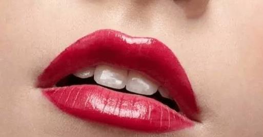 ļ Ůе4Ư