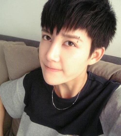 ���������еĻ���Ů�� ��ʵ��������һλŮ��