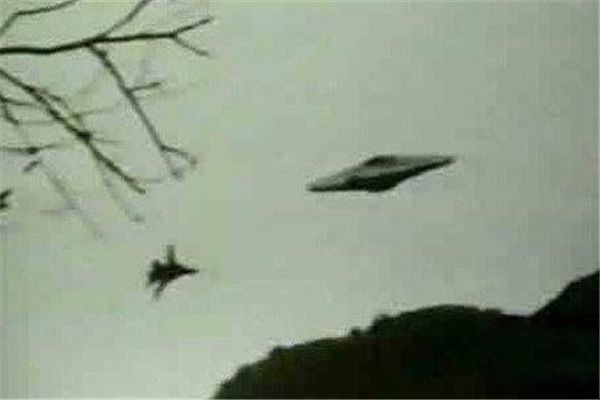 йufoץ 1993ufo¼