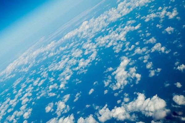 从太空看到地球的哪些建东西 从太空看地球能看到10样东西