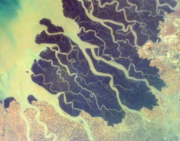 从太空看到地球的哪些建东西 从太空看地球能看到10样东西