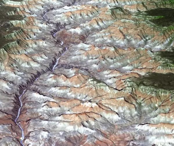 从太空看到地球的哪些建东西 从太空看地球能看到10样东西