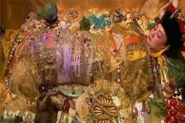 �峯��ֲ�����Ƭ����һ�� ����Ĺ��ʵ��ƬΪ�οֲ�