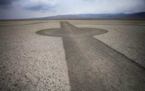 沙漠怪圈之谜真相揭秘 沙漠中为何出现巨大怪圈是怎么来的