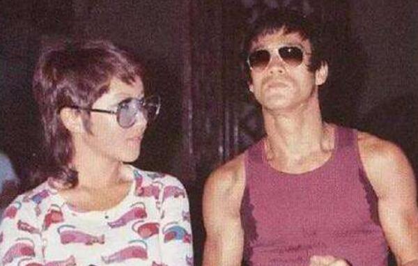 丁佩与李小龙之间的故事 他俩到底是什么关系