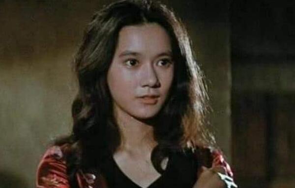 丁佩与李小龙之间的故事 他俩到底是什么关系