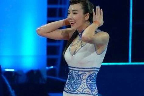 ��Τͮ5��̨��ˮ �н�¶��������Ƭ