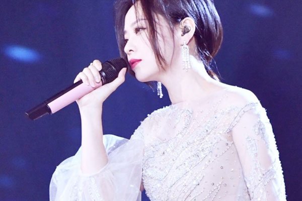 张靓颖唱的华为主题曲叫什么 我的梦为什么那么抢手