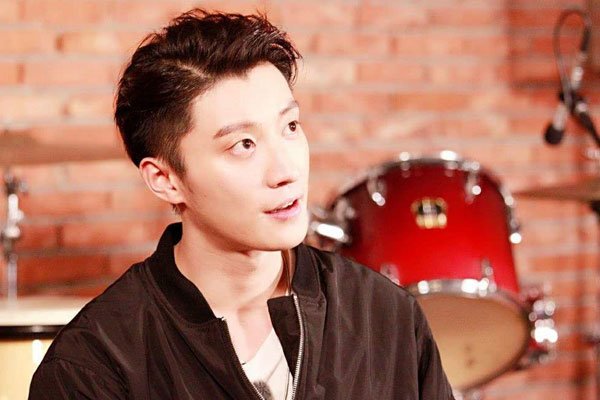 ������ʲôԭ����ô�ߵ� �첲����ͼƬ�ֱ�ȥ������