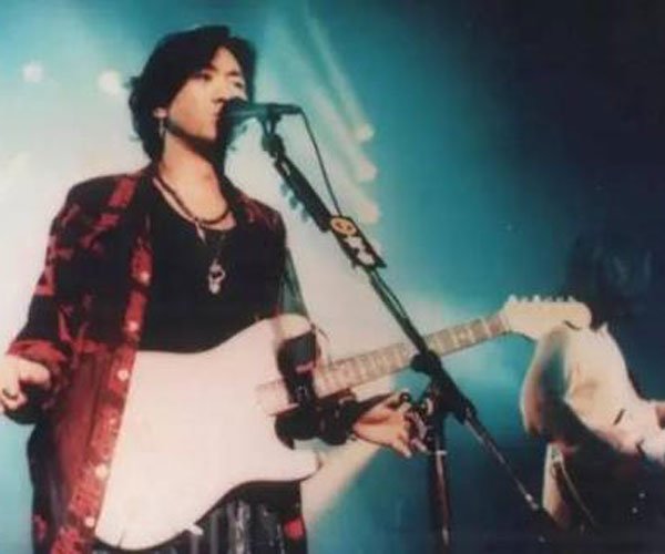 ���շ�ʦ̸�ƼҾ�ǰ�� ���Ӣ�����ֽ��һ����ʧ