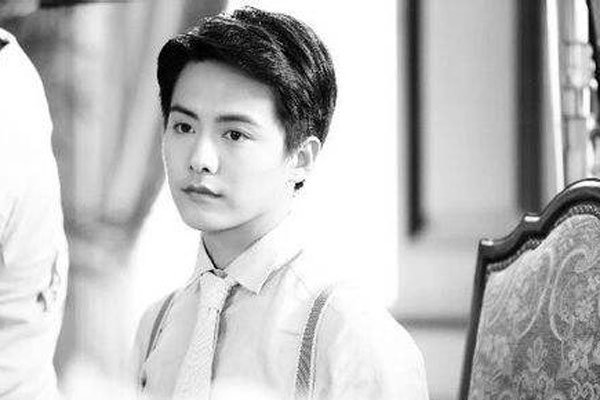 马天宇和老婆结婚照 倒是希望他真的结婚生子了