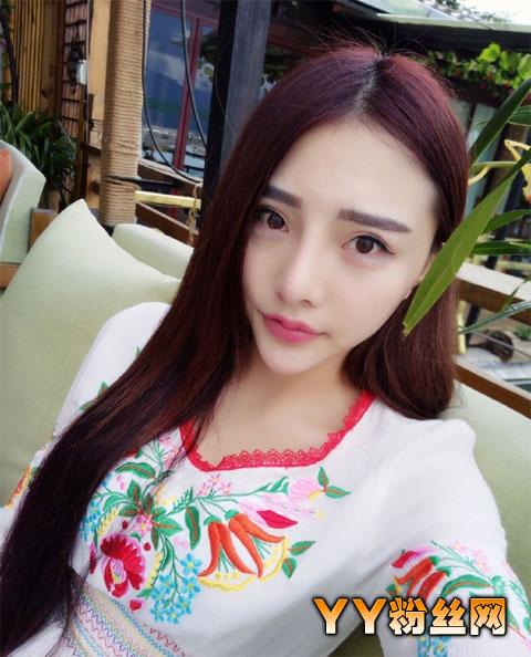 女主播COS阿狸直播上衣滑落30秒完整视频图片无码 璐璐险露大胸