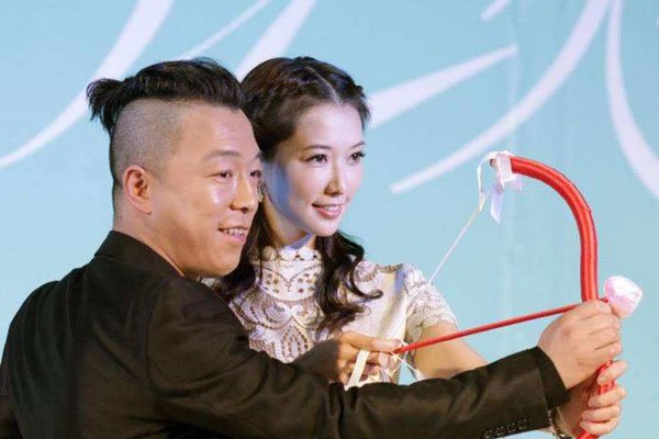 ��־��˿���߹��� ������Ů����̫����