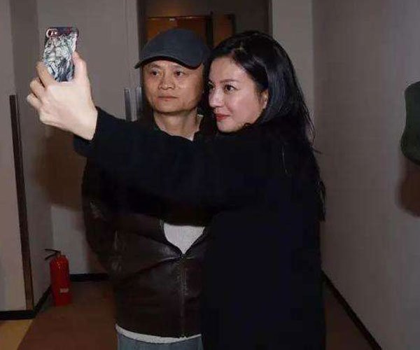 赵薇事件是怎么回事 赵薇为什么突然消失了