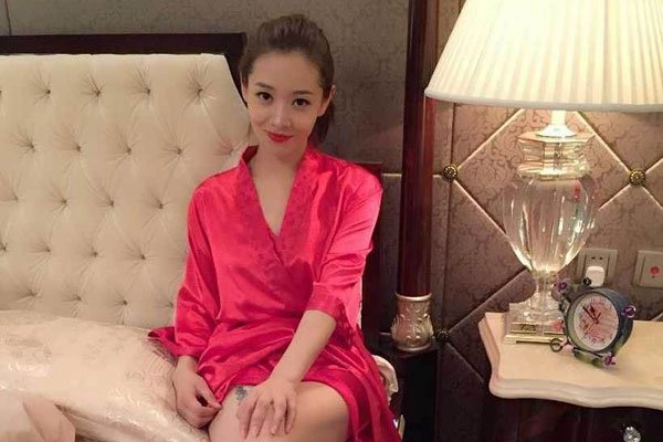 ��άά�ҵ�������ʦ��ɫ�����ļ� ��ôһֱ��ע�˼�����