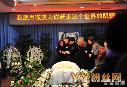 熊顿遗体照片生前资料 翻滚吧肿瘤君作者熊顿突然去世的原因揭秘