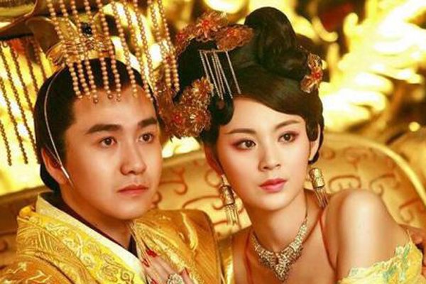 �й��Ŵ������޺����� ���ܶ����Ͷ�������������Ů��