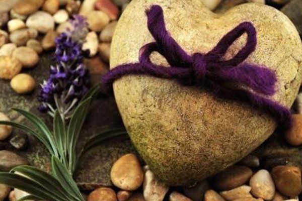 �����ʯͷʲô�� ÿ�ζ��ܼ���ͬ��״�İ�������