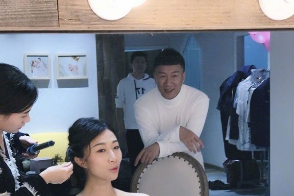 孙红雷王骏迪怎么认识的 圈外人求婚怎么在一起的