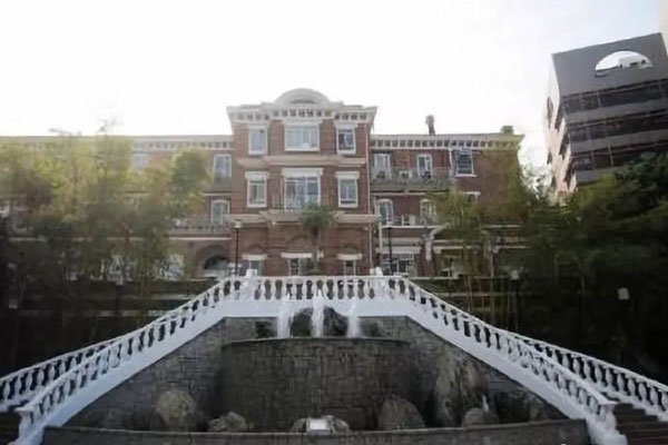 李嘉诚的镇魂楼是什么 庄月明楼传说真实故事俯视图