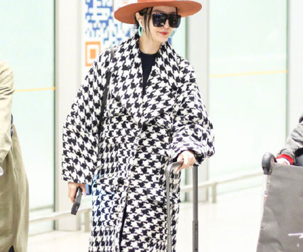 范冰冰现状最新消息揭秘 要复出了这一家子出来走秀