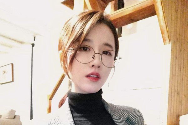 �������Ӿ�2���Ϲ�����Ƭ д�治�ż���ʵ����