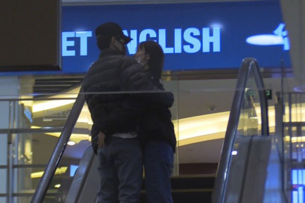 ���׽�һҹδͣ�¼� ���׺������������޷�����