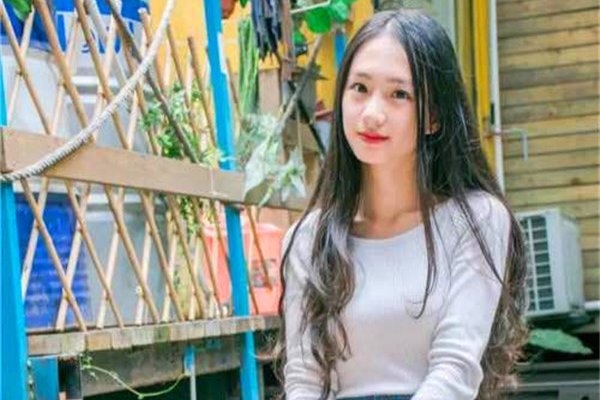 ̷���κ���˼�ϰ����� û�취˭�������ܲõ�Ů����