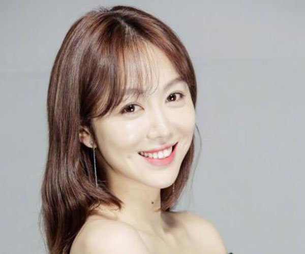 �������ı���ͼƬ �ε����ĸ�Ů����û�д�����