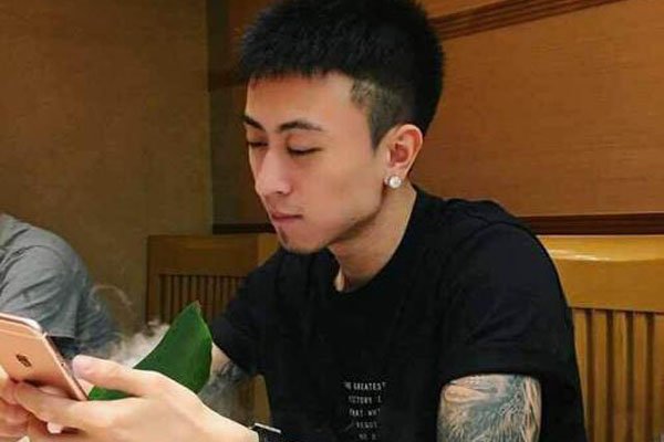 �ط����λû��˼��� ����ү����Ϸ��Ǯ��ͬʱҲ��Ǯ��׬��