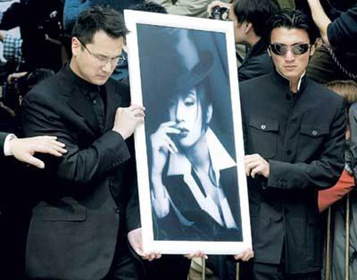 ÷�޷�������������ë���Ȼ ȥ��������������Ƭ