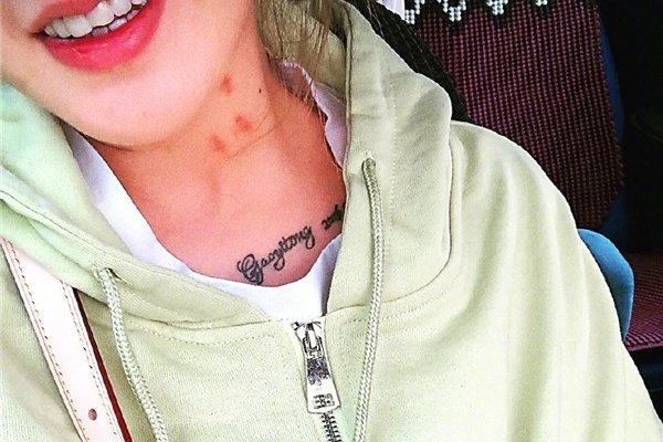 ���Ҽκ�������Ƭ Ϊ�˵������Ƶ�Ҳ��ƴ��