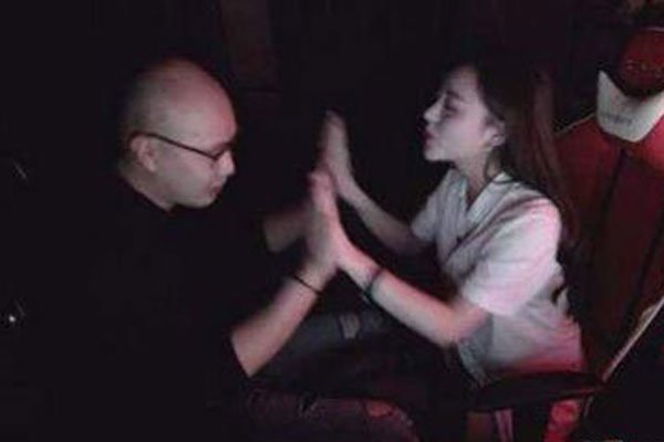 ��ɱ��͸�޴��� ��ɫ���ݴ��ý����ܲ���